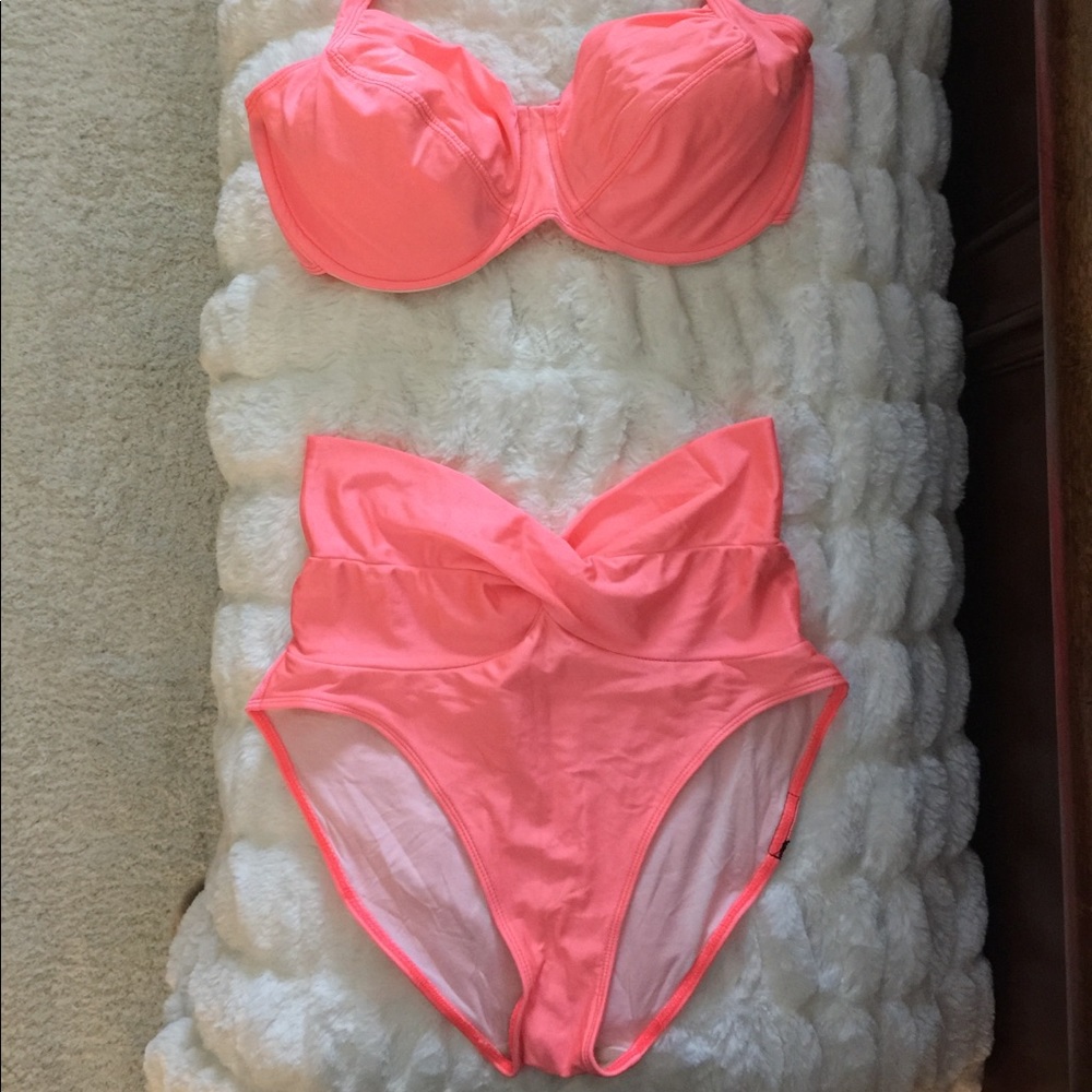 VINTAGE 2pc Swimsuit by Sunsets Separates.38B & XL